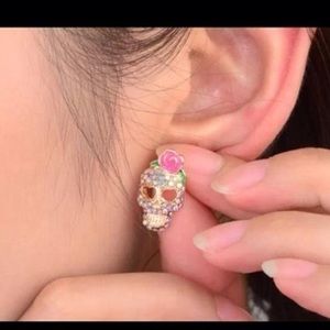 NWOT Betsey Johnson Skull 💀 Earrings